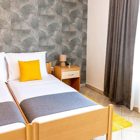 Luxury Bure 3* Μούρτερ